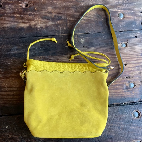 vince camuto yellow leather bucket bag wave design NWT sulfur Nordstrom purse - Picture 5 of 7